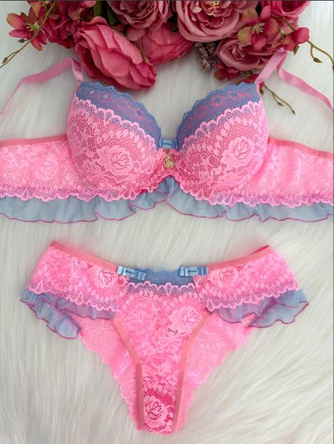 Romantic Chic Lace Set
